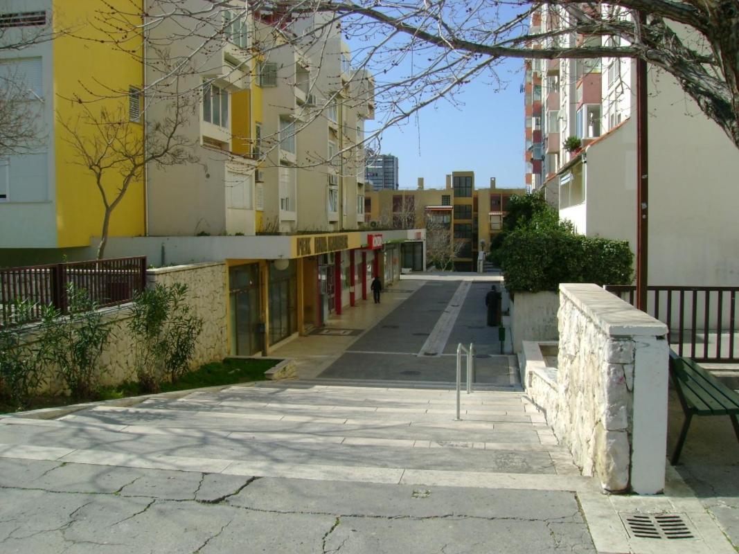 Apartment Small Pearl Split Kültér fotó